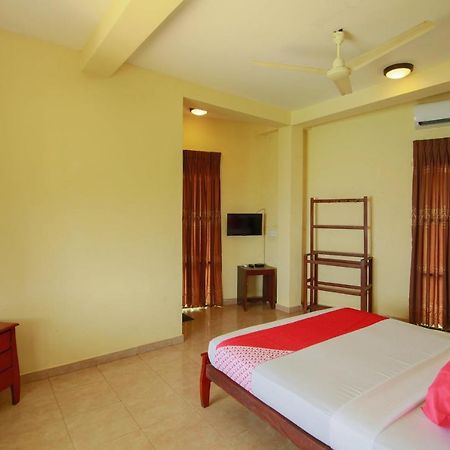 Oyo 553 Polhena Bay Resort Matara Exterior foto